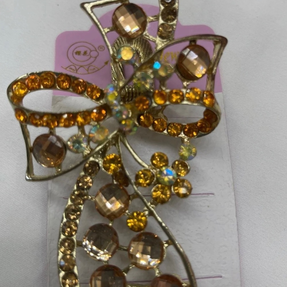 Beautiful Decorative Hair Clip (New) - Picture 2 of 9